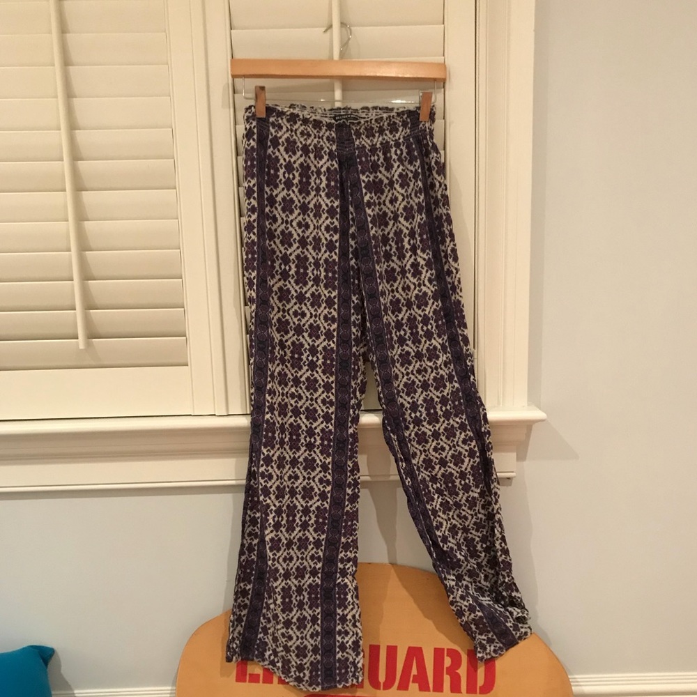 Brandy Melville flowy pants